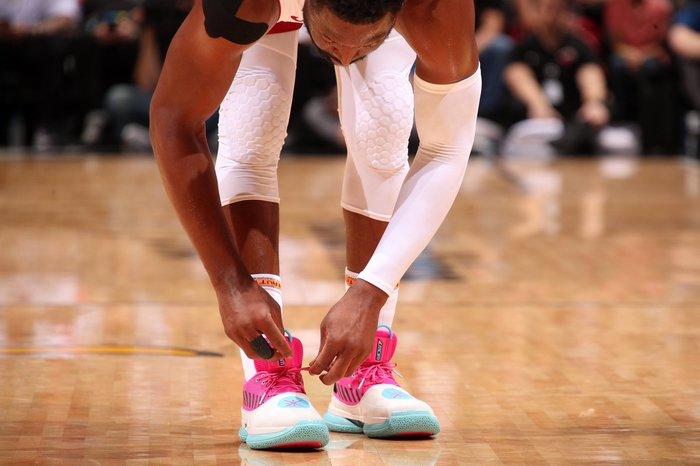 打擦边球 打擦边球