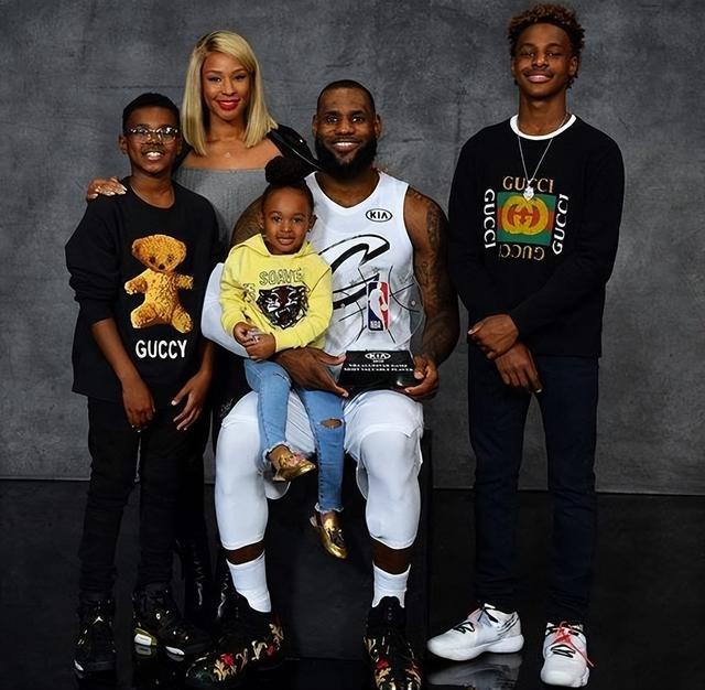 两面靠拢 两面靠拢